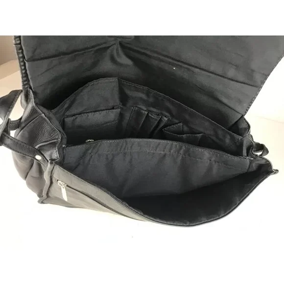 Wilsons Leather Unisex Black Inner Dividers Snap Crossbody Strap Messenger Bag - Picture 8 of 10